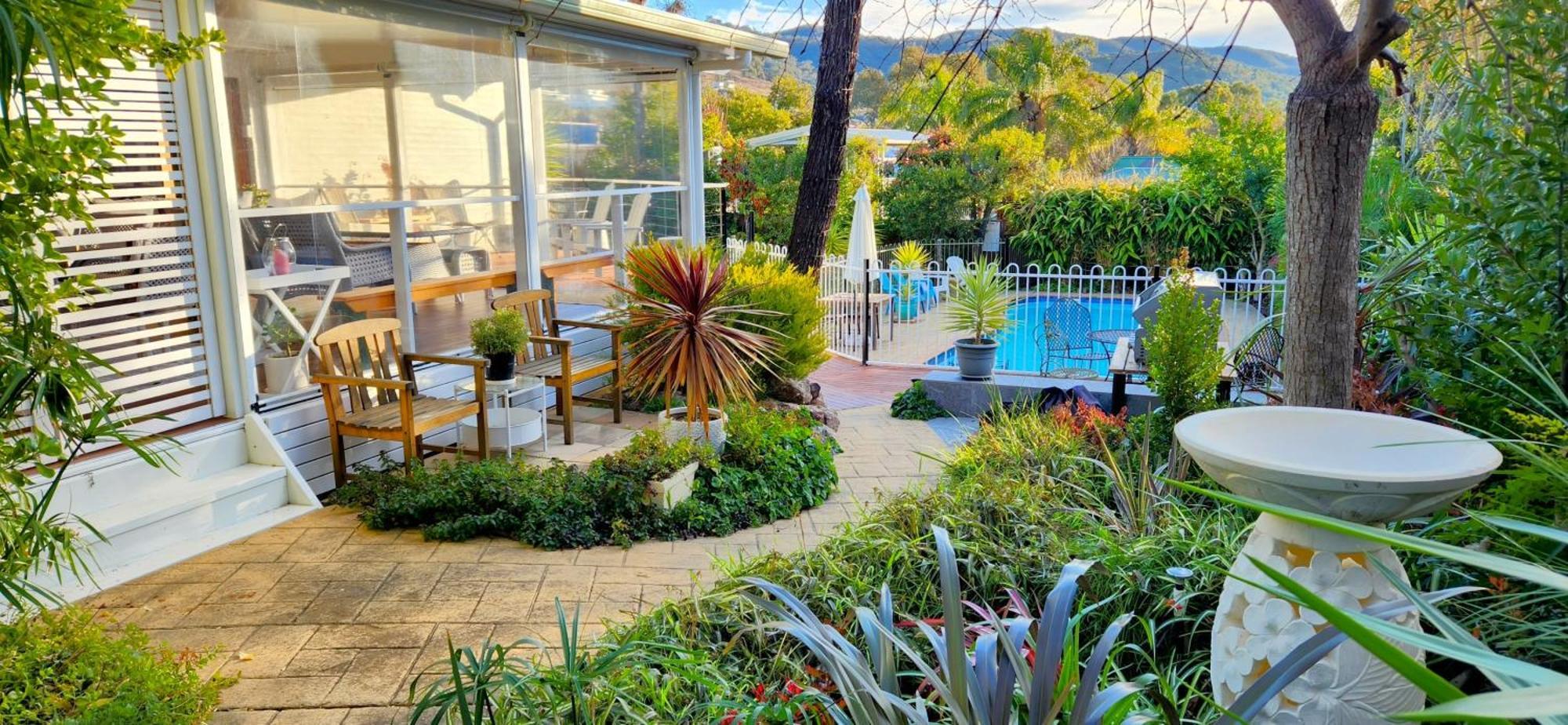 270 On Church - Entire Villa With Spacious Alfresco Area